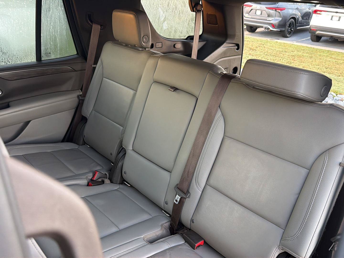 Used 2021 Chevrolet Tahoe Z71 w/ Z71 Off-Road Package AWD/4WD image 33