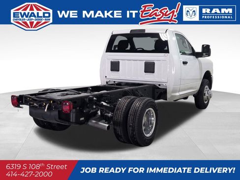 New 2024 RAM 3500 Tradesman image 20