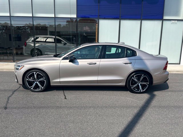 Certified 2024 Volvo S60 B5 Core w/ Climate Package FWD image 2