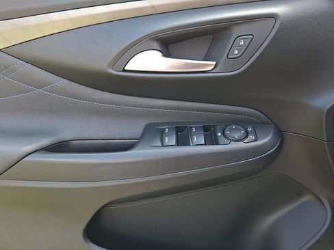 Used 2024 Buick Envista Sport Touring w/ Convenience I Package FWD image 12
