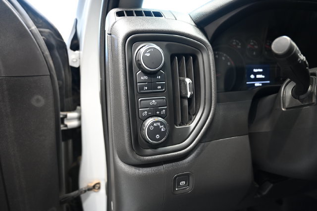 Used 2019 Chevrolet Silverado 1500 Custom Trail Boss w/ Custom Convenience Package AWD/4WD image 22