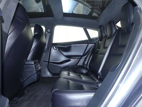 Used 2018 Tesla Model S 100D image 22