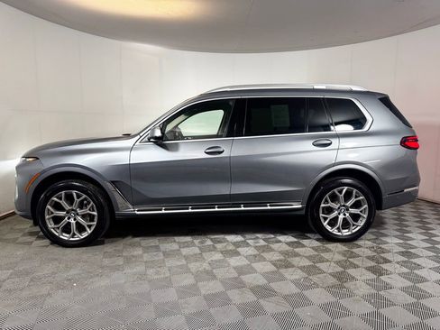 Used 2023 BMW X7 xDrive40i image 3