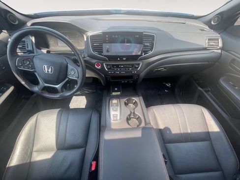 Certified 2025 Honda Passport TrailSport image 10