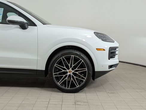 New 2026 Porsche Cayenne Coupe AWD/4WD image 11