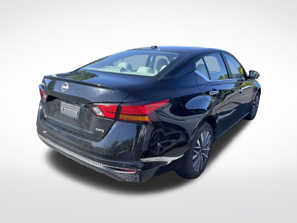 Used 2025 Nissan Altima 2.5 SV AWD/4WD image 8
