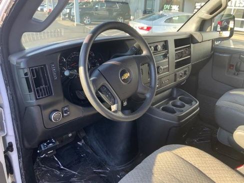 Used 2018 Chevrolet Express 3500 LT w/ LT Preferred Equipment Group RWD image 19