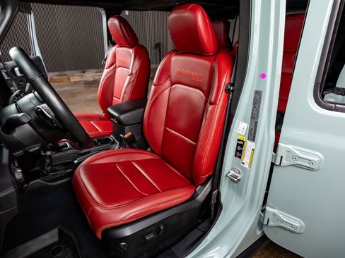 Used 2024 Jeep Wrangler Unlimited Rubicon 392 image 28