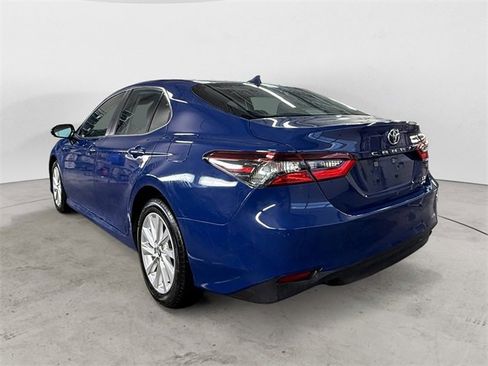 Used 2023 Toyota Camry LE image 2