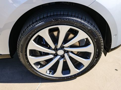 New 2025 Land Rover Range Rover SE image 14