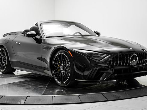 Used 2023 Mercedes-Benz SL 63 AMG 4MATIC w/ Driver Assistance Package image 5