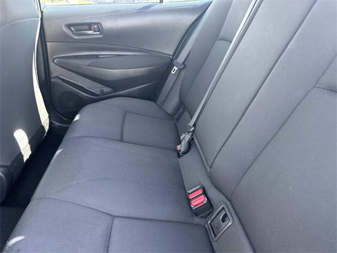 Used 2022 Toyota Corolla LE image 13