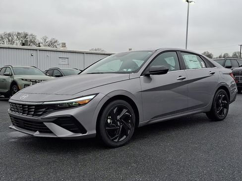 New 2026 Hyundai Elantra SEL Sport FWD image 1