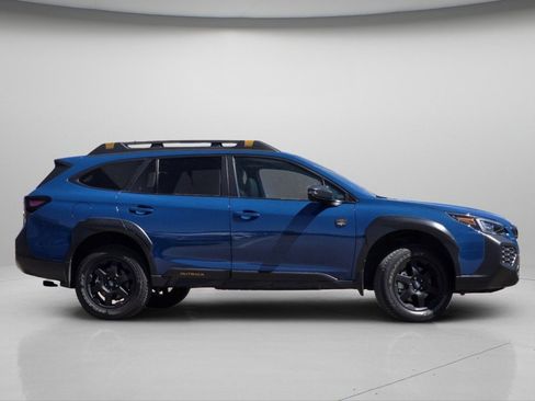 Used 2025 Subaru Outback Wilderness AWD/4WD image 22