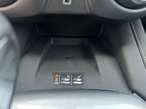 Used 2024 Chevrolet Blazer LT w/ Convenience Package FWD image 25