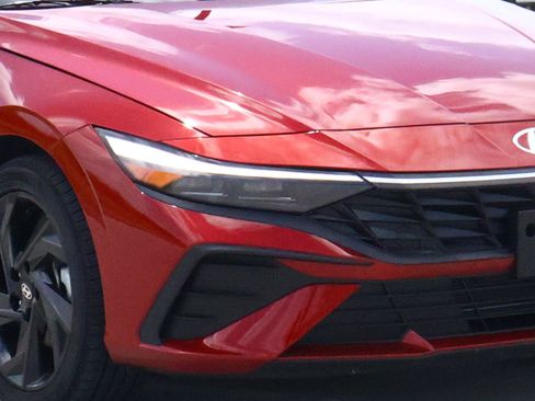 Used 2026 Hyundai Elantra Sport FWD image 7