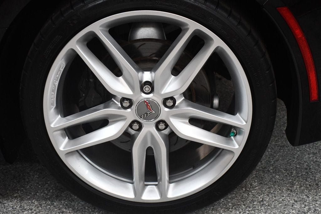 Used 2019 Chevrolet Corvette Stingray Coupe w/ Z51 1LT RWD image 20