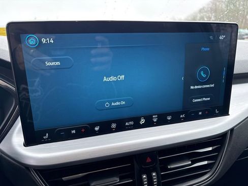 Used 2025 Ford Escape Platinum image 27