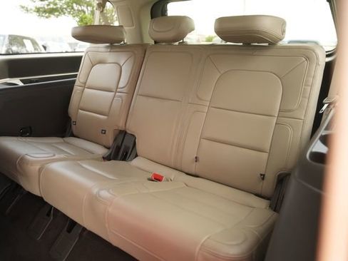 Used 2023 Lincoln Navigator L Reserve AWD/4WD image 14
