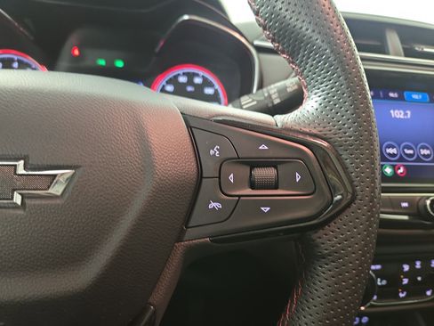 Certified 2022 Chevrolet TrailBlazer RS w/ Sun and Liftgate Package image 16