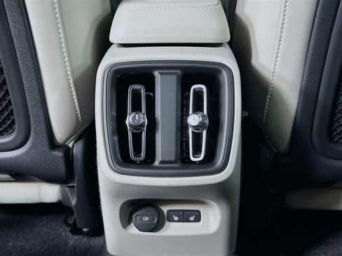 New 2026 Volvo XC40 B5 Ultra w/ Climate Package image 23
