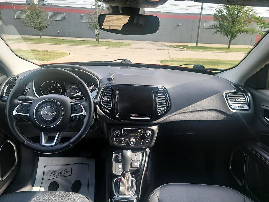 Used 2021 Jeep Compass Limited AWD/4WD image 32