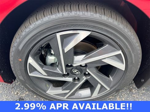 Certified 2025 Hyundai Elantra Limited image 11