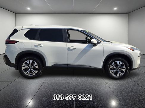 Used 2023 Nissan Rogue SV image 6