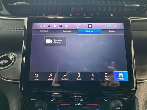 Used 2024 Jeep Grand Cherokee Limited 4xe image 23