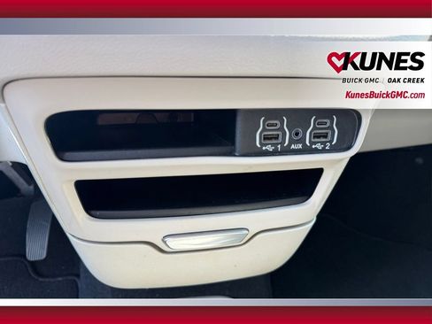 Used 2024 Chrysler Pacifica Touring-L FWD image 34