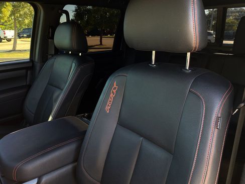 Used 2022 Nissan Titan PRO-4X w/ Pro-4x Convenience Package image 14