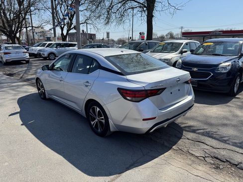 Used 2020 Nissan Sentra SV image 4