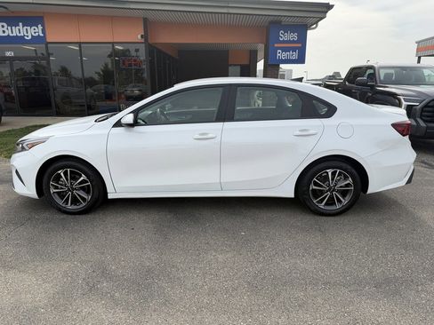 Used 2024 Kia Forte LXS FWD image 2