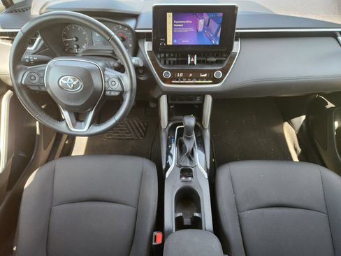 Used 2024 Toyota Corolla Cross LE FWD image 29