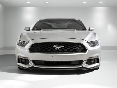 Used 2016 Ford Mustang Coupe w/ Equipment Group 051A RWD image 4