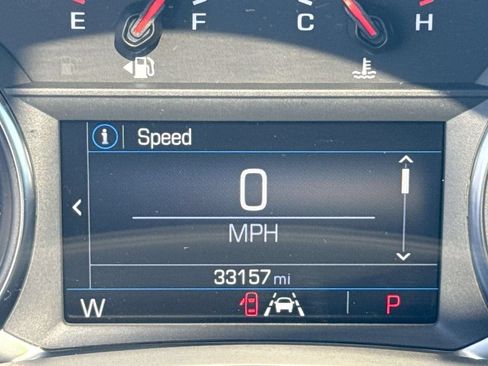 Used 2024 GMC Terrain SLE w/ Driver Convenience Package FWD image 9