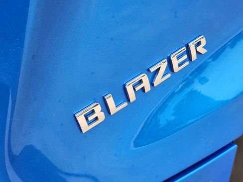 Used 2024 Chevrolet Blazer LT FWD image 12
