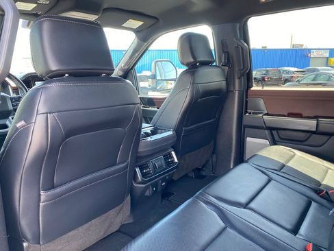 Used 2023 Ford F150 Lariat AWD/4WD image 17