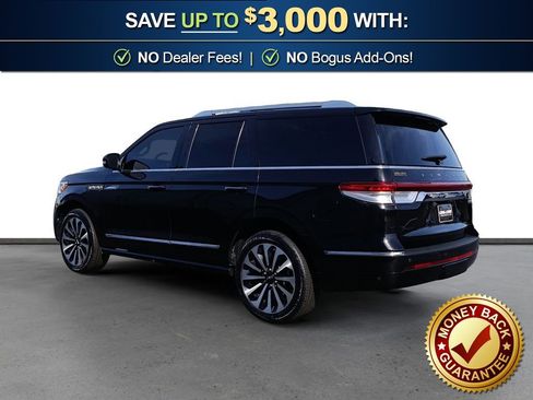 Used 2023 Lincoln Navigator Reserve image 4