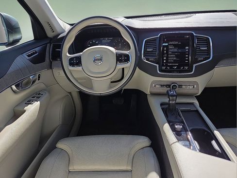Used 2022 Volvo XC90 T6 Inscription w/ Advanced Package image 20