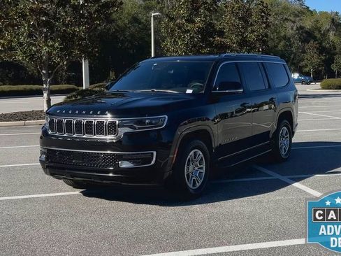 Used 2024 Jeep Wagoneer 4WD image 4