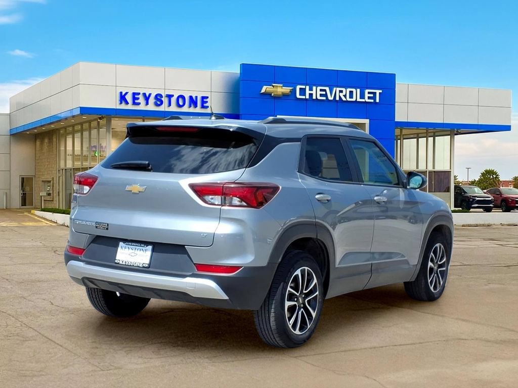 Used 2025 Chevrolet TrailBlazer LT FWD image 7