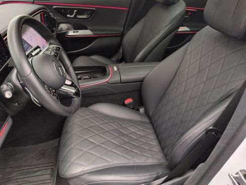 Used 2024 Mercedes-Benz E 350 4MATIC Sedan image 21