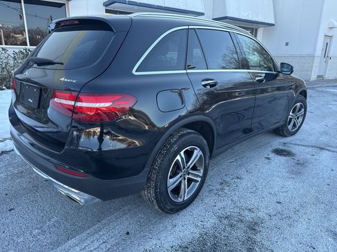 Used 2019 Mercedes-Benz GLC 350e 4MATIC image 2