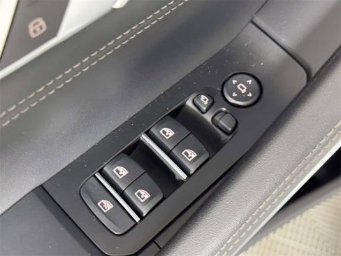 Used 2025 BMW X6 M60i w/ Parking Assistance Package image 18