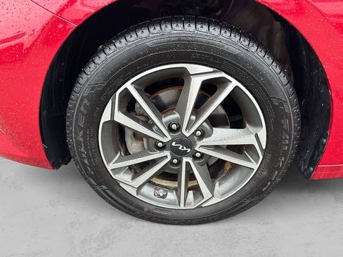 Used 2023 Kia Forte LXS image 7