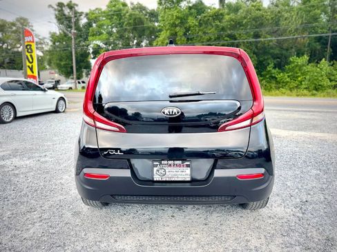 Used 2020 Kia Soul LX FWD image 3