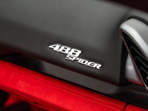 Used 2018 Ferrari 488 Spider RWD image 36