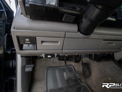 Used 1994 Chevrolet Silverado 1500 2WD Regular Cab image 59