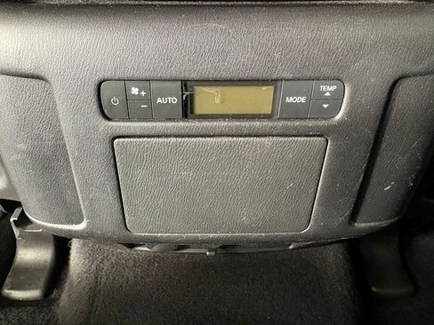 Used 2023 Nissan Armada SL w/ Captain's Chairs Package RWD image 43